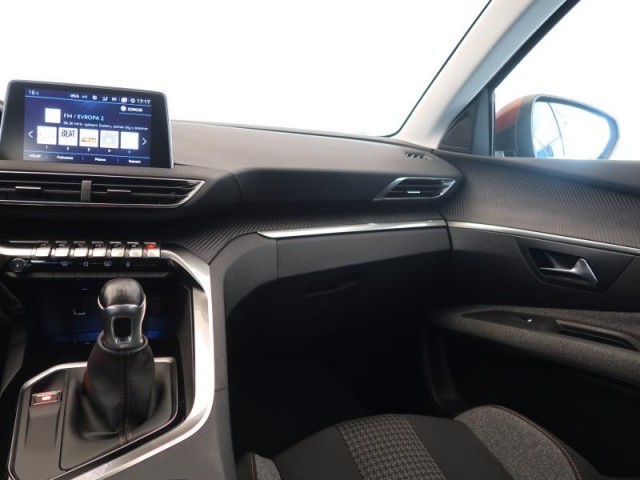 Peugeot 3008  1.2 PureTech 