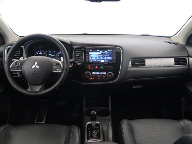 Mitsubishi Outlander  2.2 DI-D 