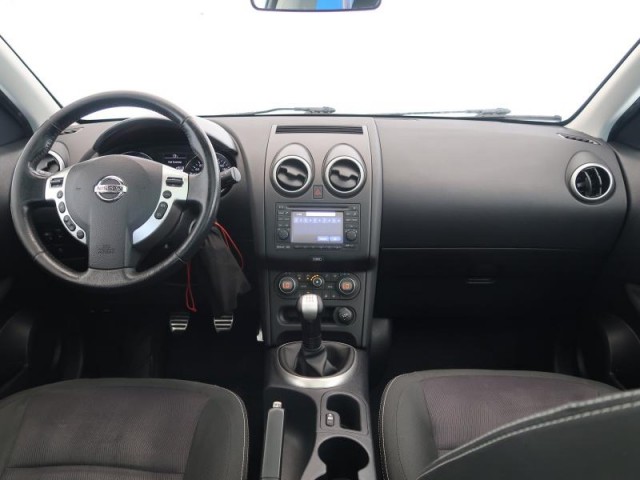 Nissan Qashqai  1.6 