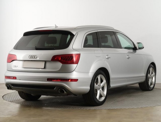 Audi Q7  3.0 TDI S-Line