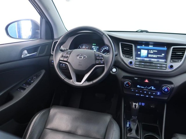 Hyundai Tucson  2.0 CRDi 