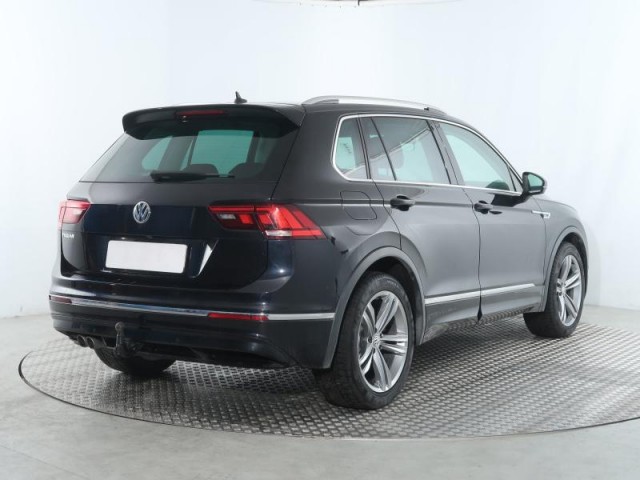 Volkswagen Tiguan  2.0 TDI R-Line