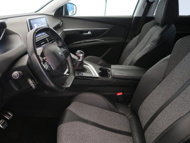 Peugeot 5008  2.0 BlueHDi 