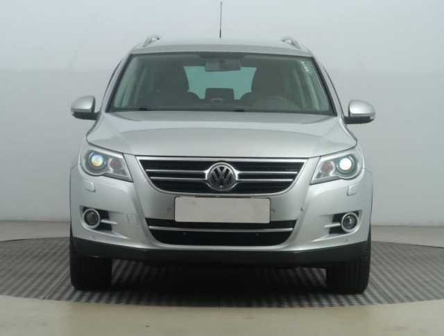 Volkswagen Tiguan  2.0 TSI 