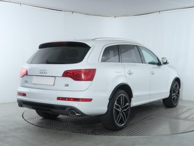 Audi Q7  3.0 TDI S-Line