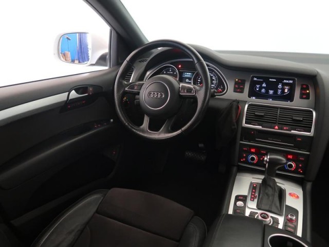 Audi Q7  3.0 TDI S-Line