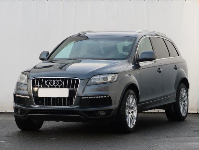 Audi Q7  3.0 TDI S-Line