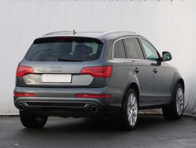 Audi Q7  3.0 TDI S-Line