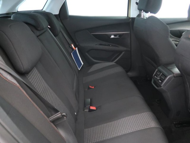 Peugeot 3008  1.6 BlueHDi 