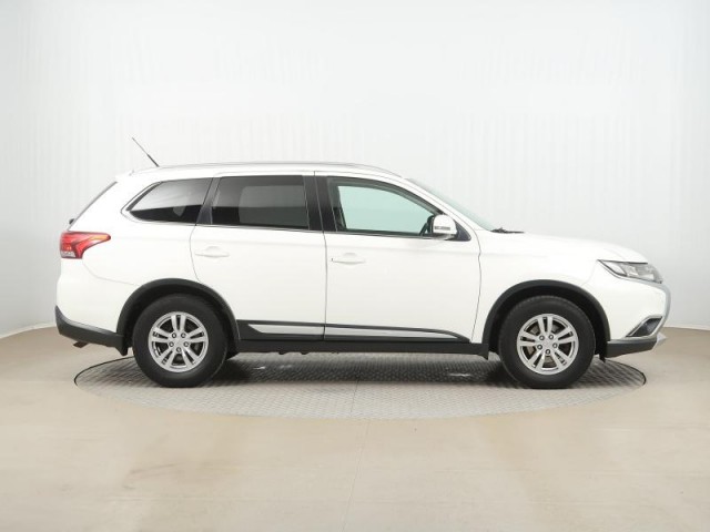 Mitsubishi Outlander  2.2 DI-D 