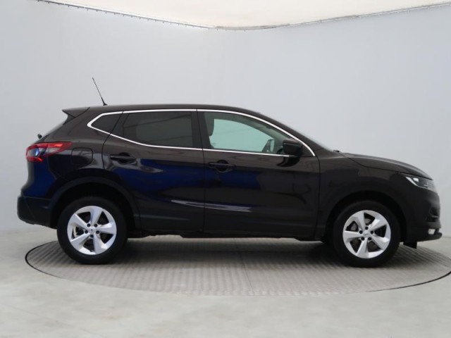 Nissan Qashqai  1.3 DIG-T 