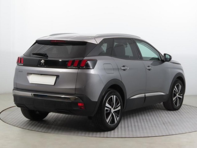 Peugeot 3008  1.5 BlueHDi 