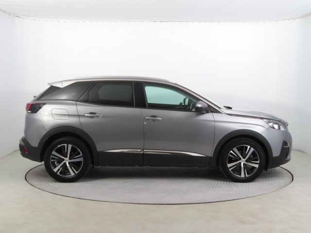 Peugeot 3008  1.5 BlueHDi 