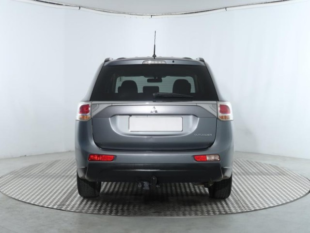 Mitsubishi Outlander  2.2 DI-D 