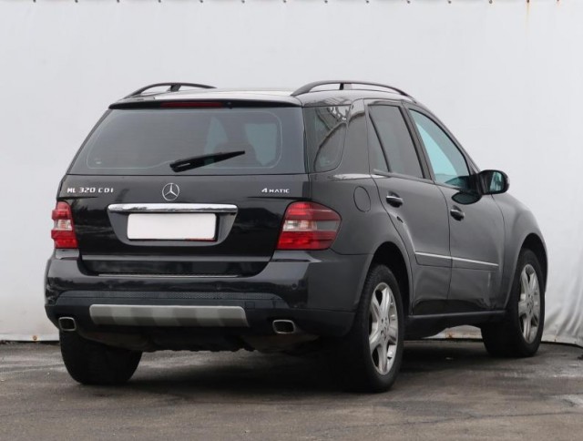 Mercedes-Benz ML  ML 320 CDI 