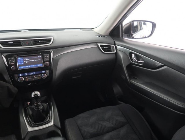 Nissan X-Trail  1.6 DIG-T 