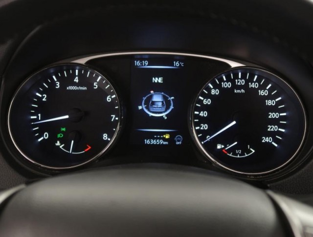 Nissan X-Trail  1.6 DIG-T 
