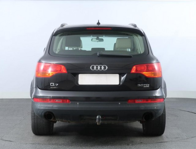 Audi Q7  3.0 TDI 