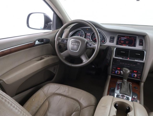 Audi Q7  3.0 TDI 