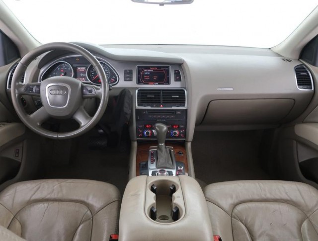 Audi Q7  3.0 TDI 