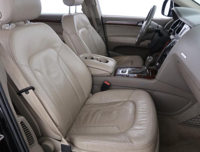 Audi Q7  3.0 TDI 