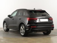 Audi Q3  40 TFSI S line