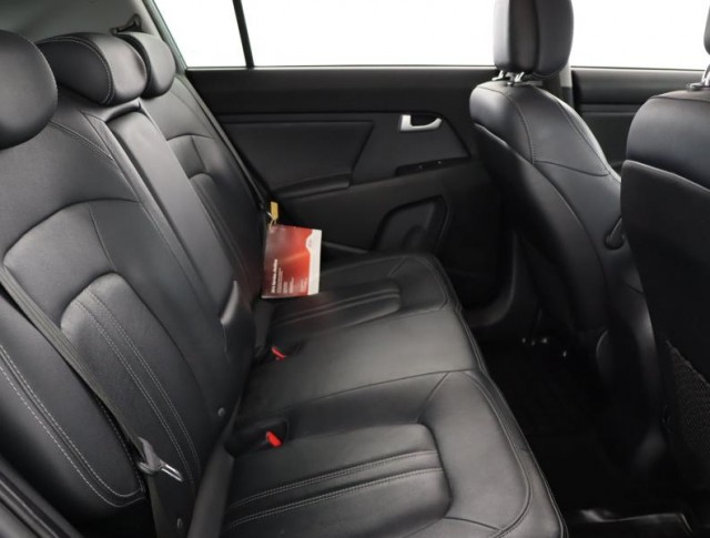 Kia Sportage  2.0 CRDi 