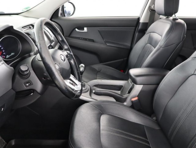 Kia Sportage  2.0 CRDi 
