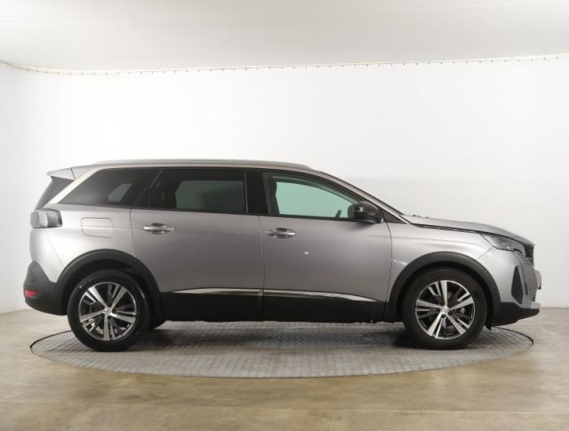 Peugeot 5008  1.5 BlueHDi 