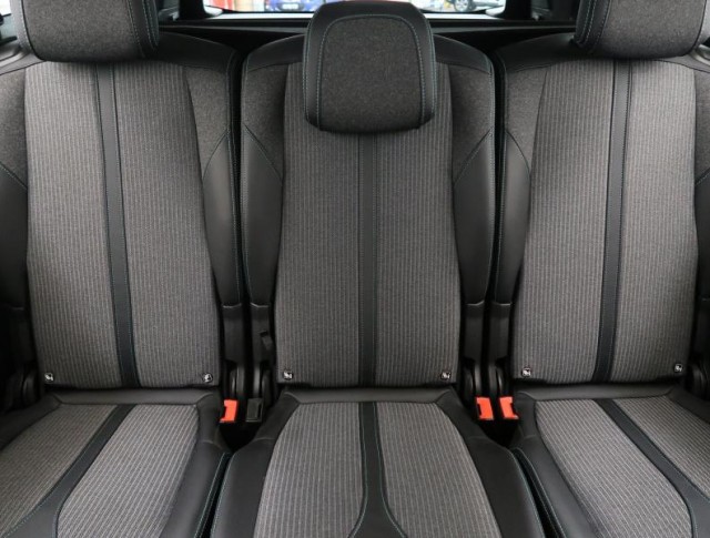 Peugeot 5008  1.5 BlueHDi 