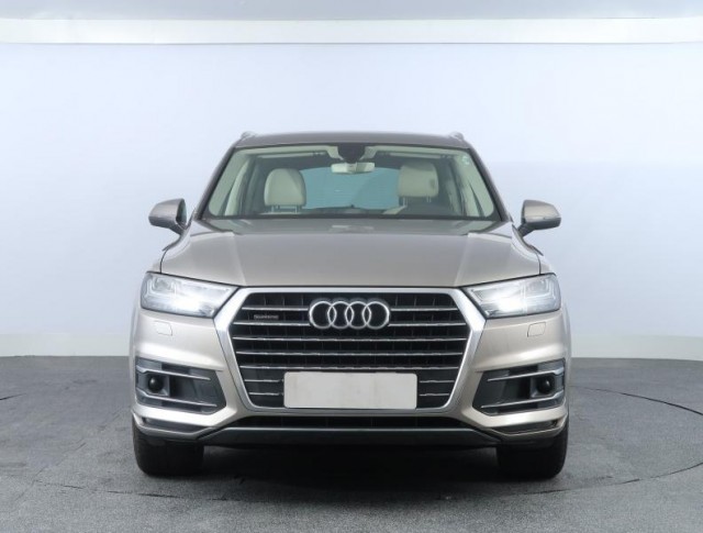 Audi Q7  3.0 TDI 