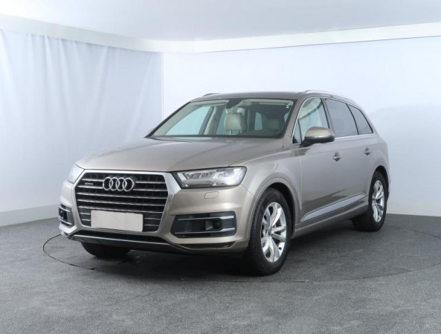 Audi Q7  3.0 TDI 