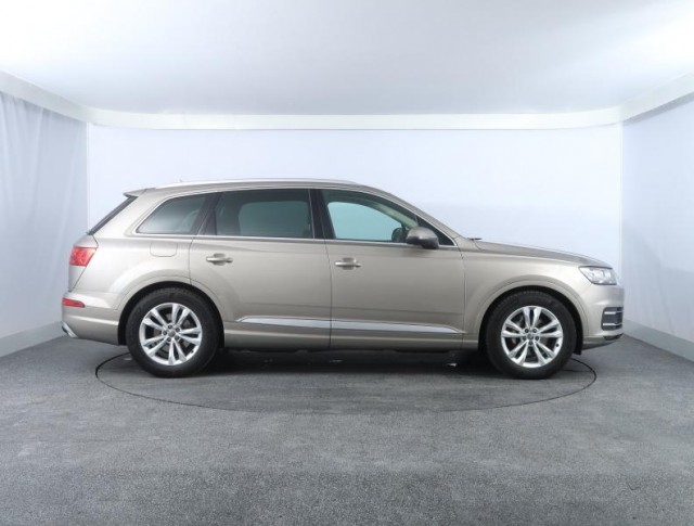 Audi Q7  3.0 TDI 