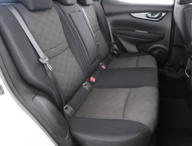 Nissan Qashqai  1.6 DIG-T N-Connecta
