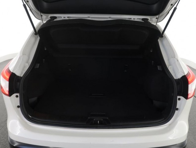 Nissan Qashqai  1.6 DIG-T N-Connecta