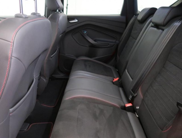 Ford Kuga  2.0 EcoBoost ST-Line
