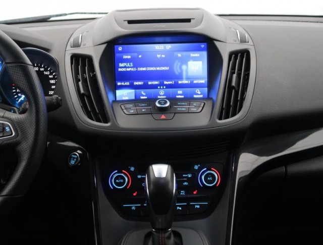 Ford Kuga  2.0 EcoBoost ST-Line