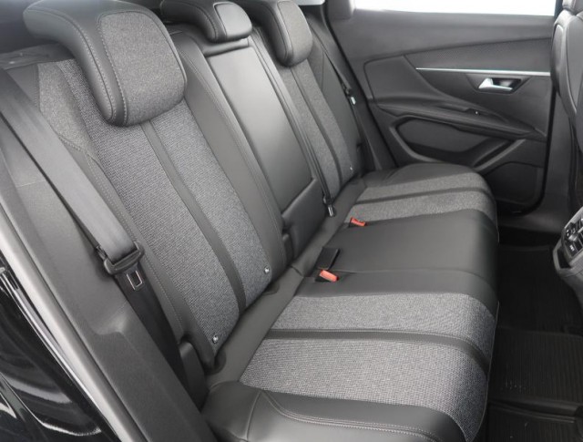 Peugeot 3008  1.2 PureTech 