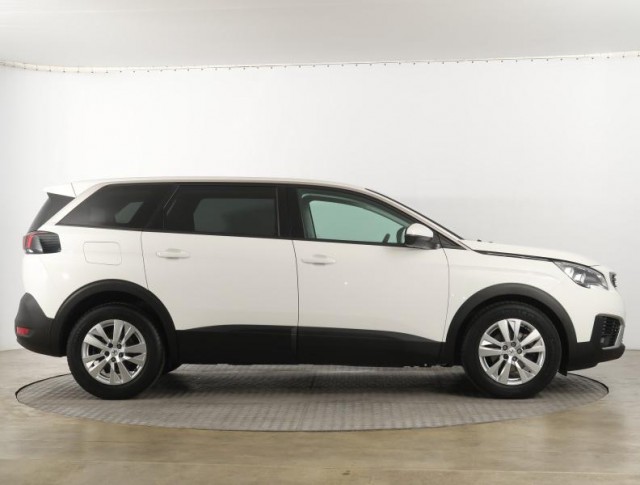 Peugeot 5008  PureTech 130 Active