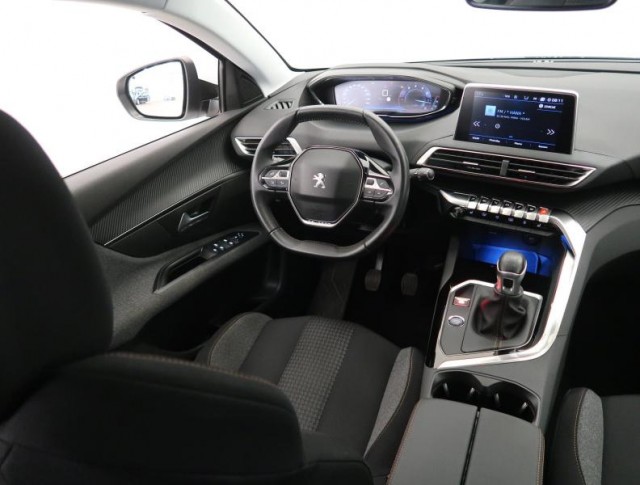 Peugeot 5008  PureTech 130 Active