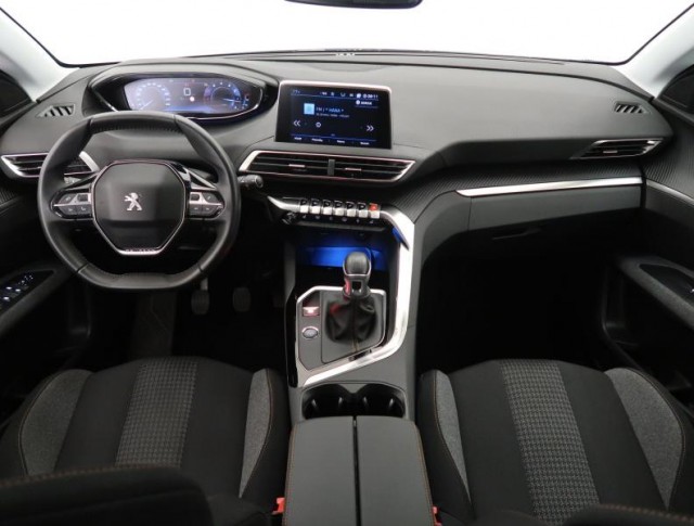 Peugeot 5008  PureTech 130 Active