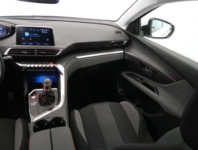 Peugeot 5008  PureTech 130 Active