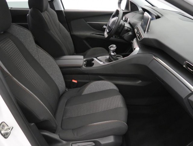Peugeot 5008  PureTech 130 Active