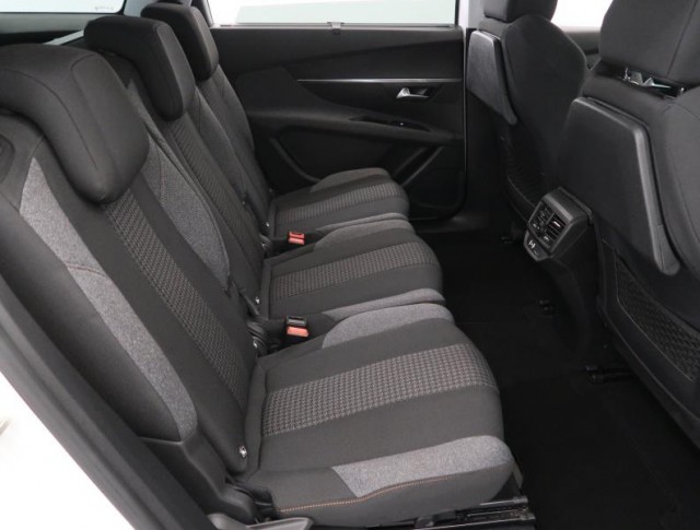 Peugeot 5008  PureTech 130 Active