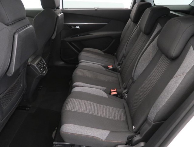 Peugeot 5008  PureTech 130 Active