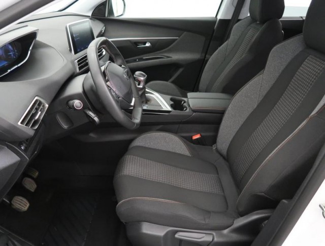 Peugeot 5008  PureTech 130 Active