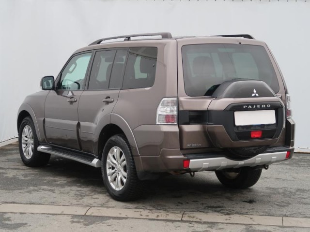 Mitsubishi Pajero  3.2 DI-D 