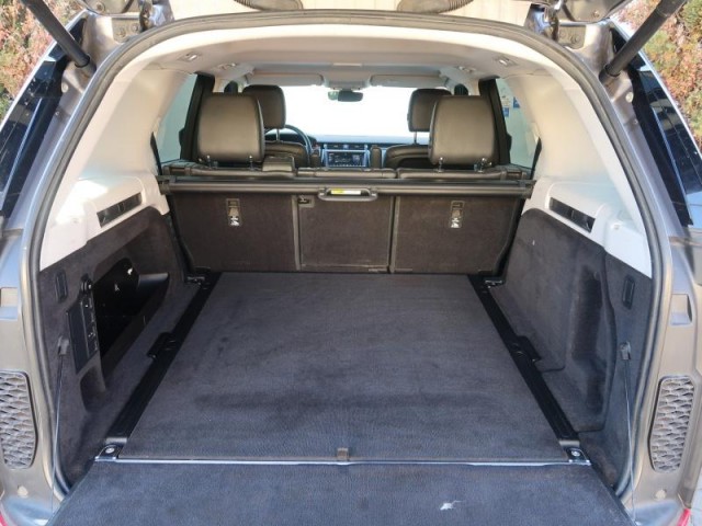 Land Rover Discovery  SDV6 