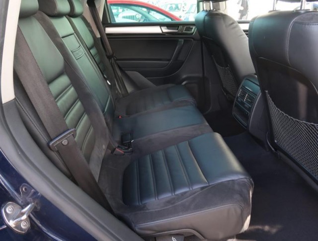 Volkswagen Touareg  3.0 TDI R-Line