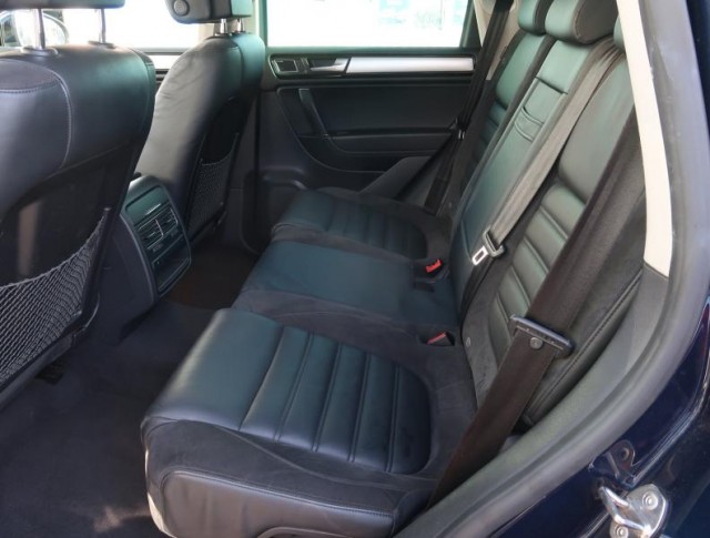 Volkswagen Touareg  3.0 TDI R-Line